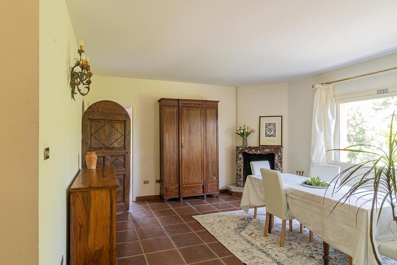 Villa Caterina La Maddalena  Luaran gambar