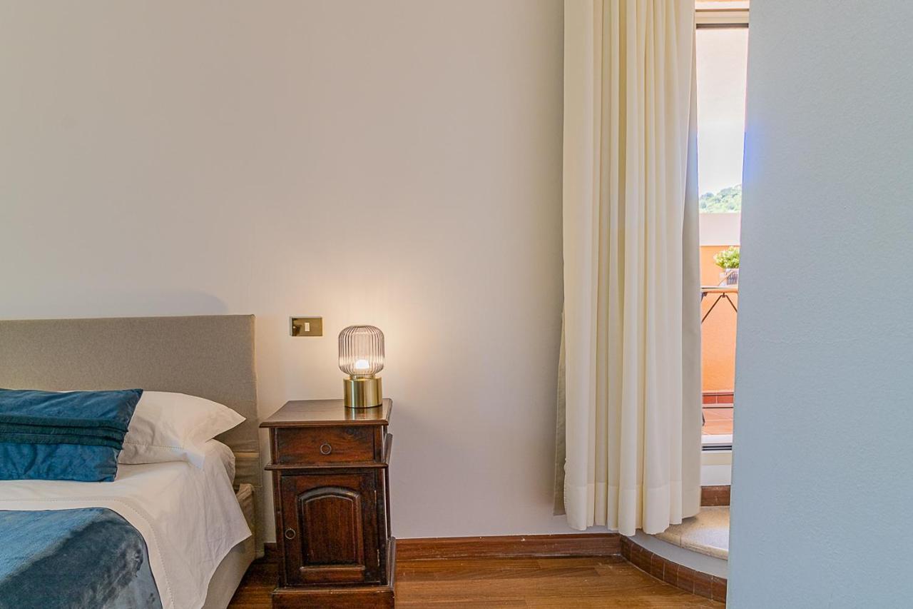 Villa Caterina La Maddalena  Luaran gambar